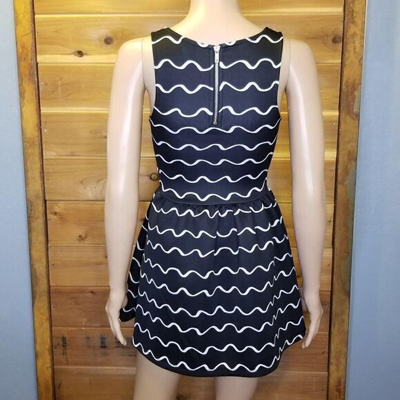 Divided H&M Striped Fit and Flare Dress (size XS) - Picture 4 of 6
